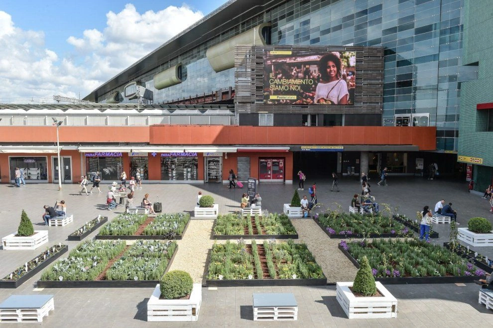Home Roma Tiburtina station
